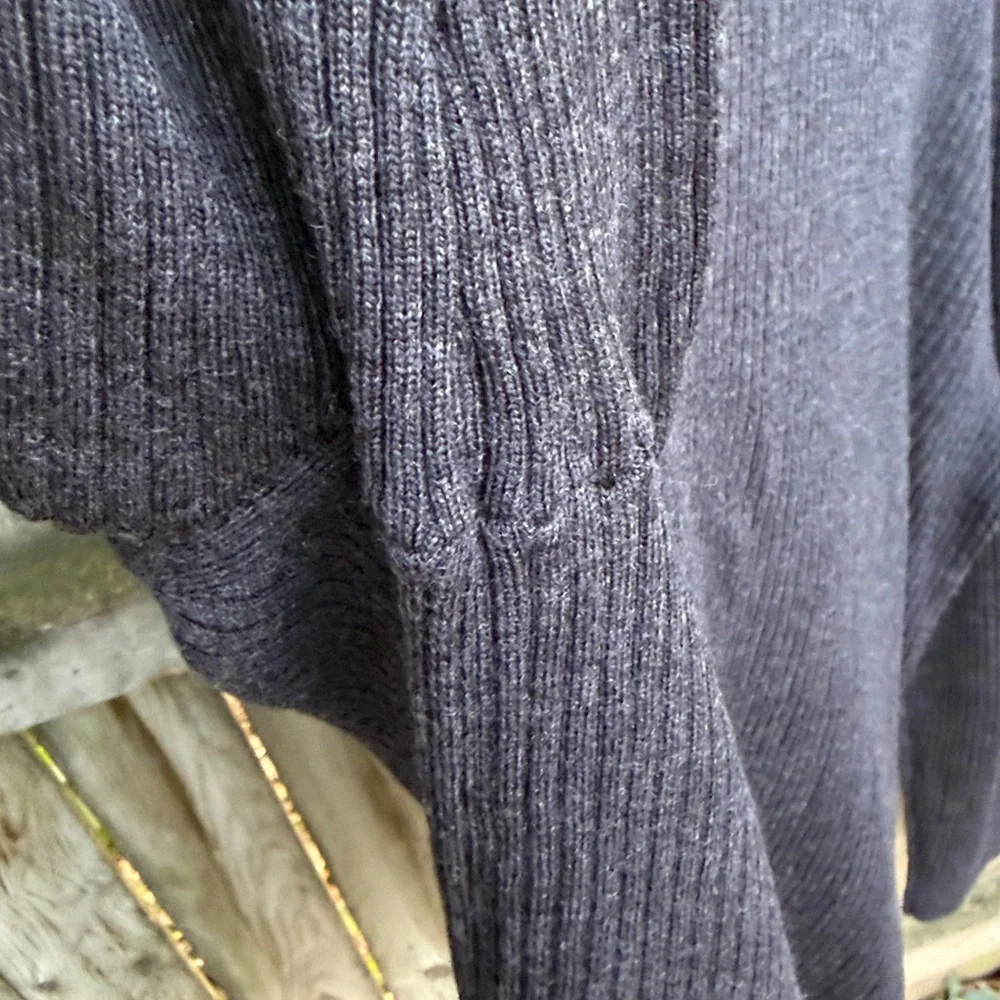 Banana Republic Salta Merino Ribbed Turtleneck Sweater gray XL
